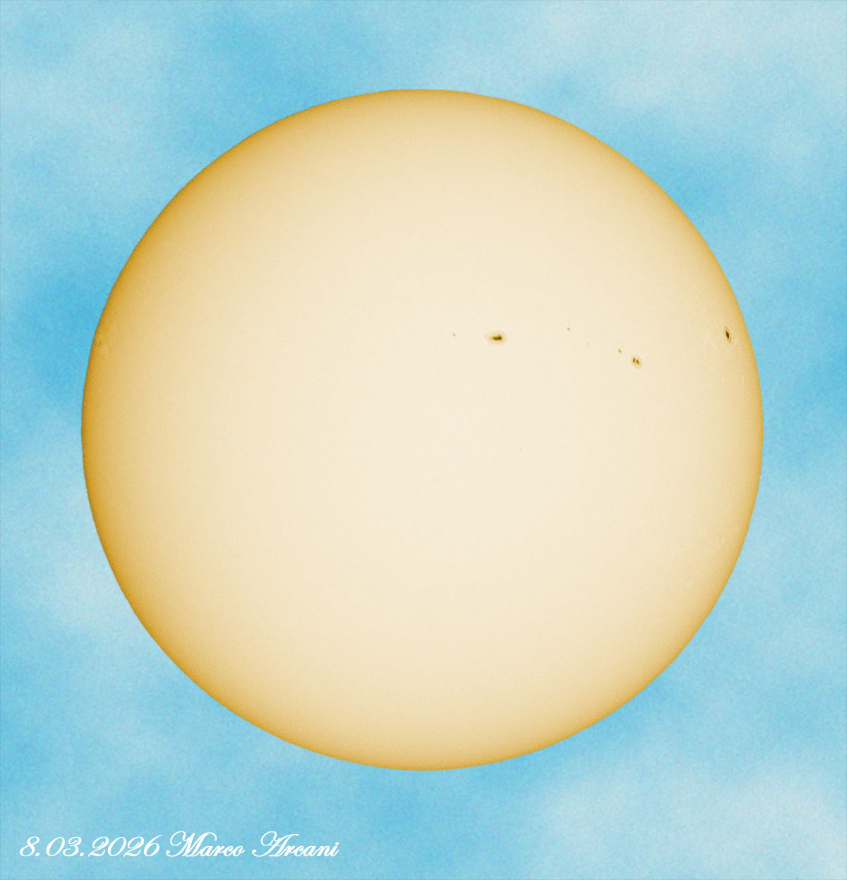 Sole con Newton 1000 mm F5 e Baader Visuale